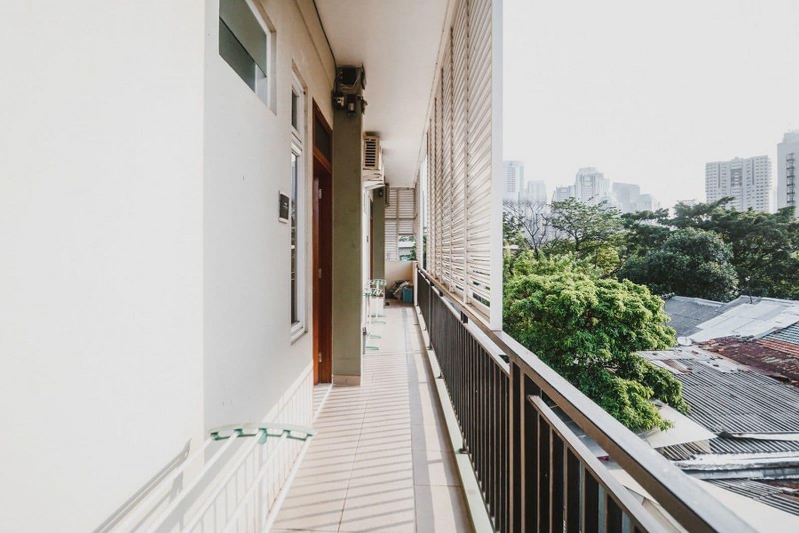 Reddoorz Plus Near Semanggi Jakarta Exterior photo