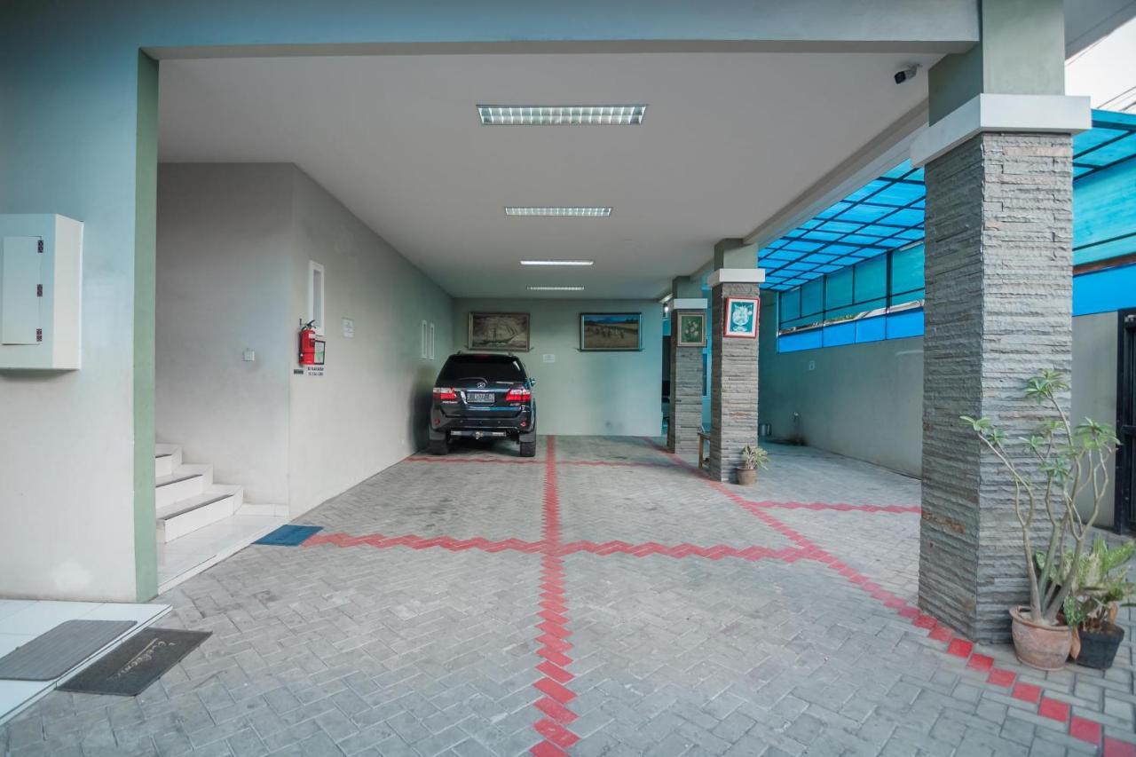 Reddoorz Plus Near Semanggi Jakarta Exterior photo
