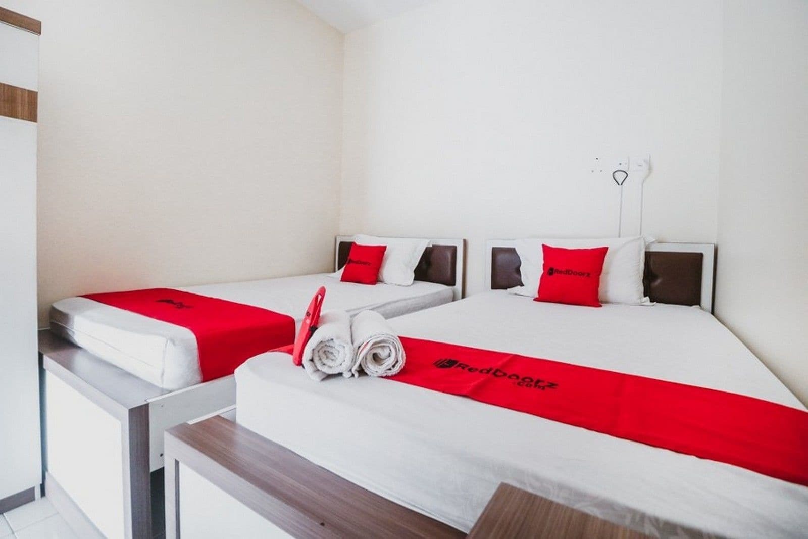 Reddoorz Plus Near Semanggi Jakarta Exterior photo